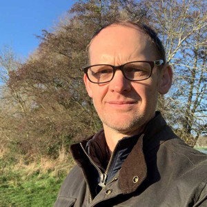 Dr Richard Irvine