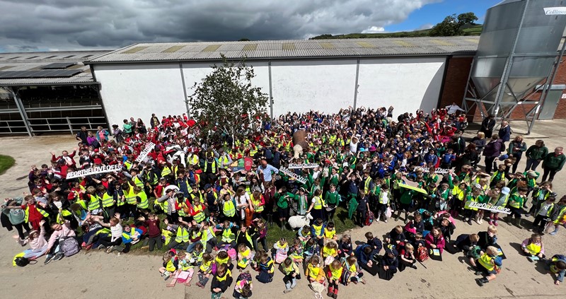 Image of the school children who attended the Cows on Tour event as part of the Welsh Farming Week 2022